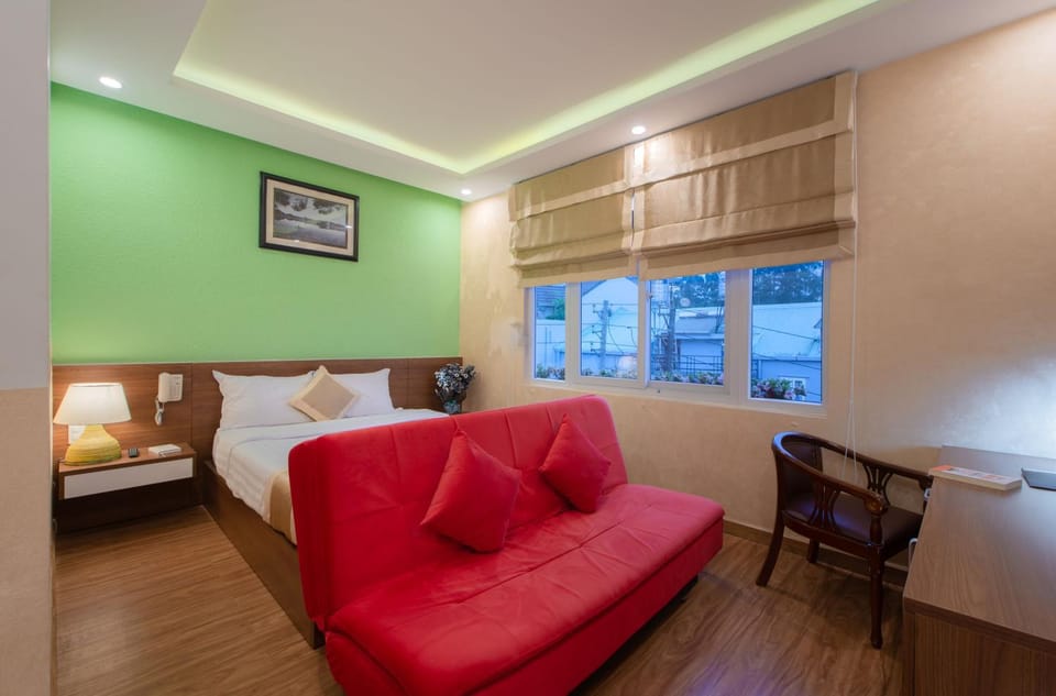 Seating area, Bedroom