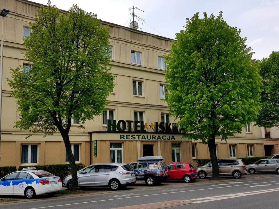 Property building, Property logo or sign, Street view