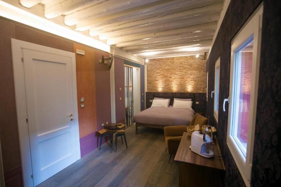 Bed, Photo of the whole room, Bedroom, towels, wardrobe