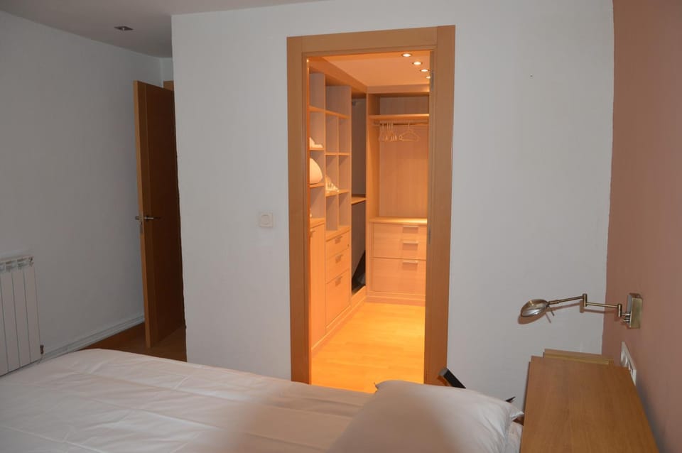 En el Centro de Pamplona, La Taconera Apartment in Pamplona