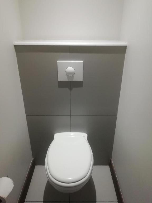 Toilet, Bathroom