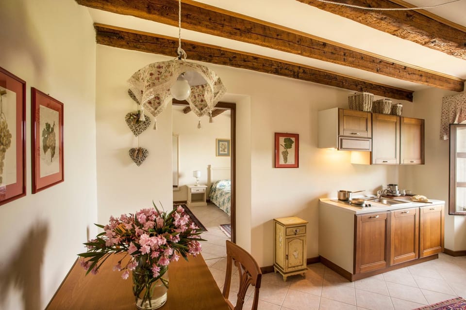 Kitchen or kitchenette, Living room, Photo of the whole room