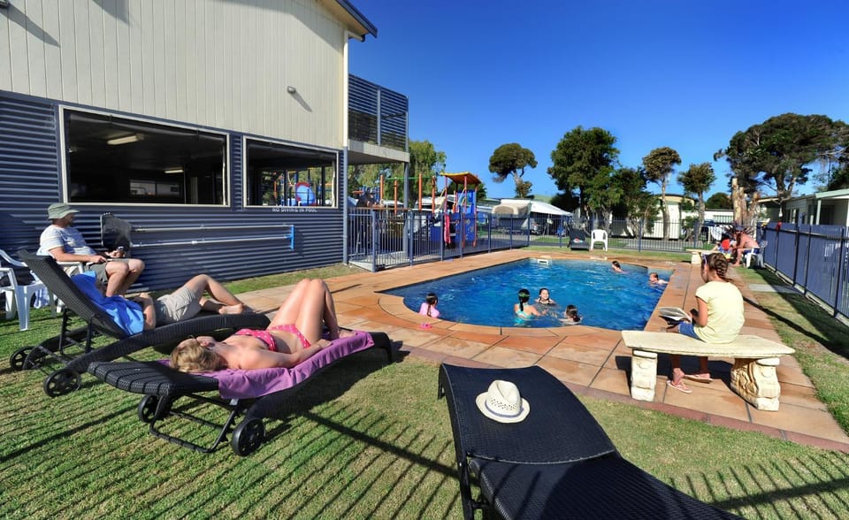 Garden, Swimming pool