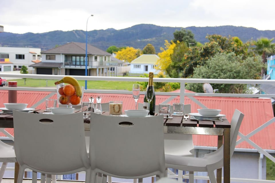 Balcony/Terrace, Mountain view
