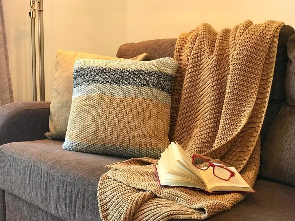 Living room, Decorative detail