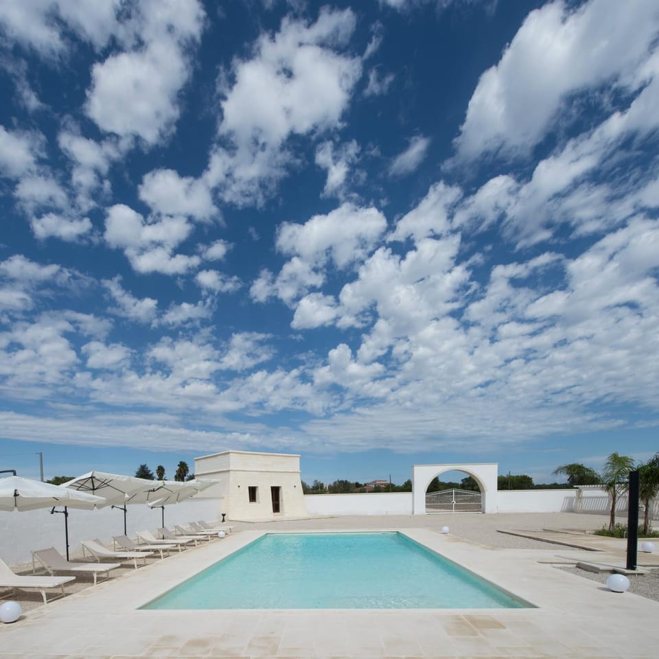 Bird's eye view, Swimming pool