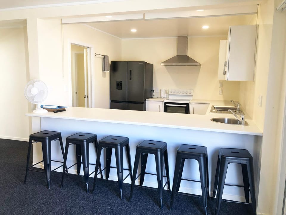 Kitchen or kitchenette, Dining area, oven, stove, toaster