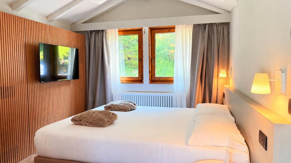 Bed, Photo of the whole room