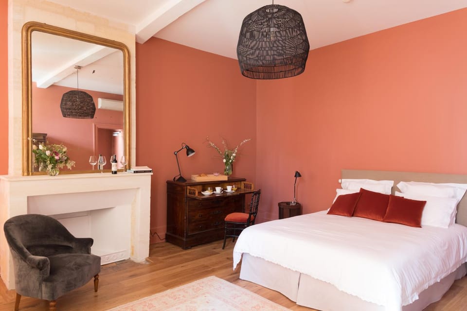 Bed, Photo of the whole room