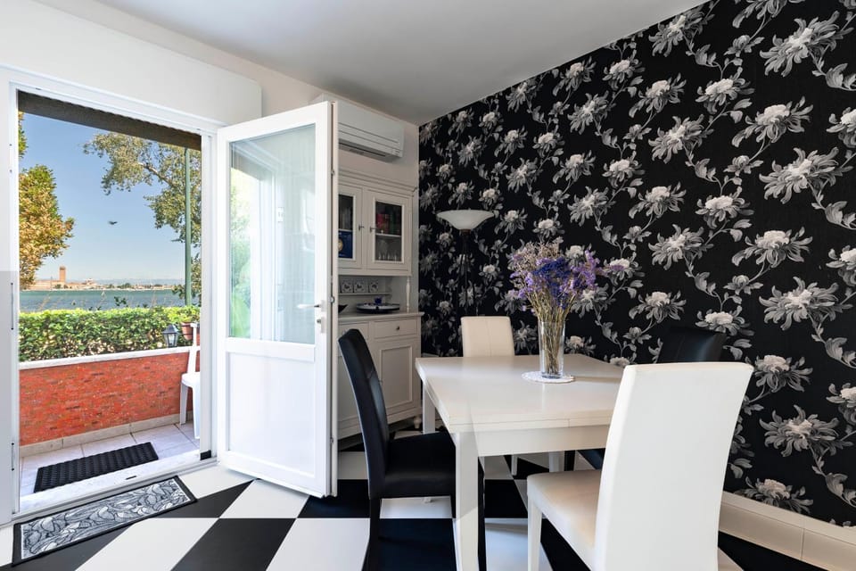 Bellavista SanMarco Venice and lagoon view Apartment in Lido di Venezia