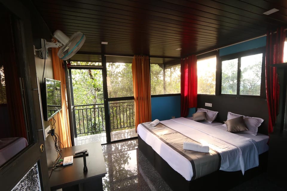 Garden, Balcony/Terrace, Banquet/Function facilities, Communal kitchen