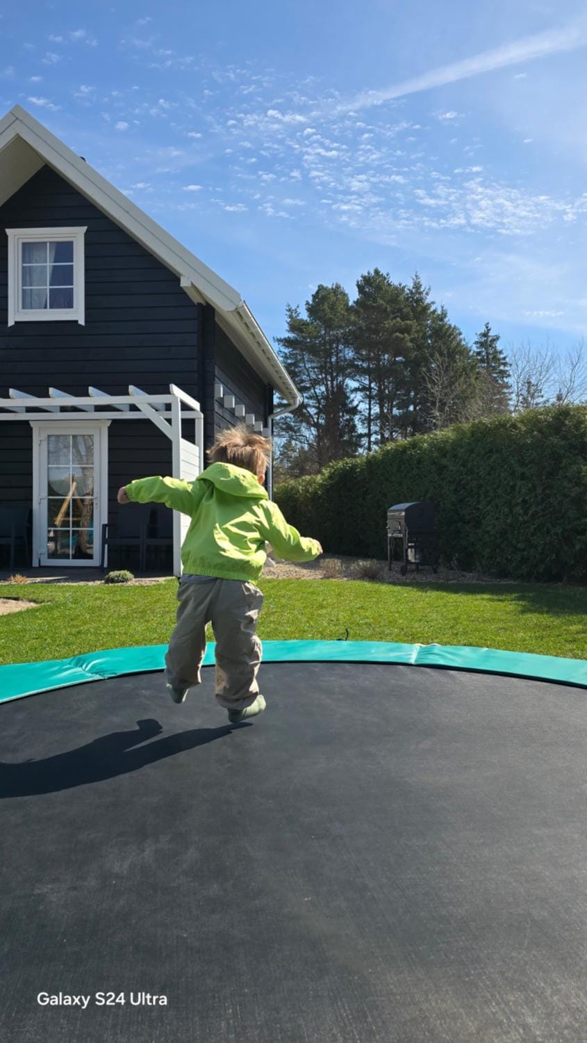 Property building, Day, People, Natural landscape, Children play ground, children