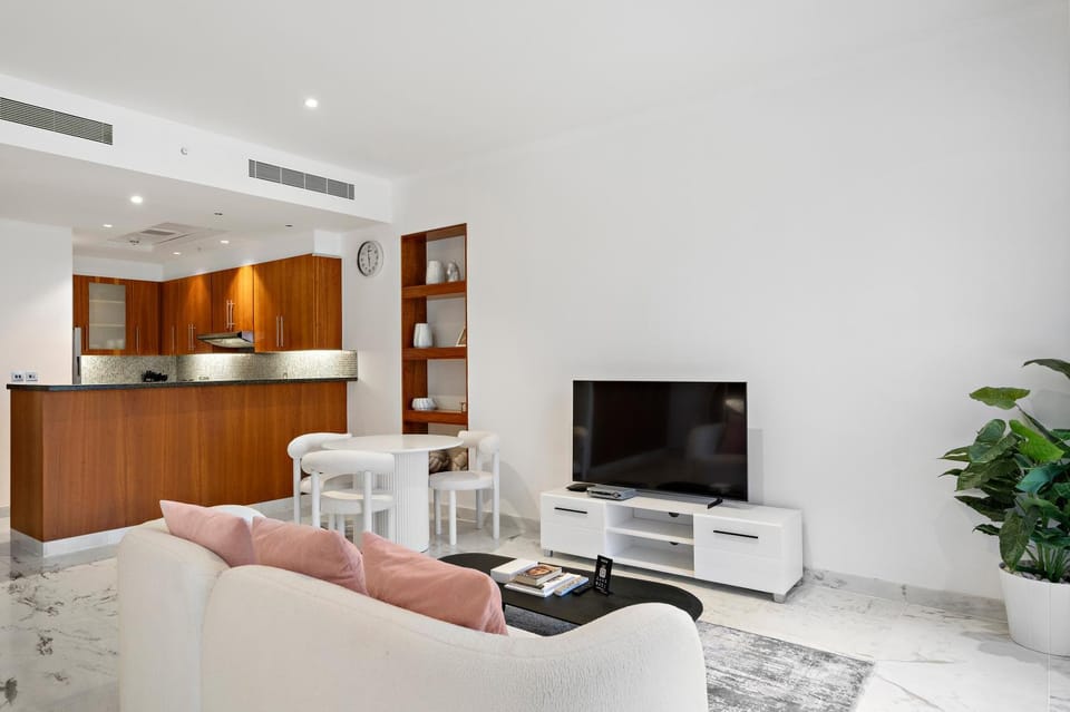 Communal lounge/ TV room, TV and multimedia, Kitchen or kitchenette, Living room, Seating area, Evening entertainment, minibar