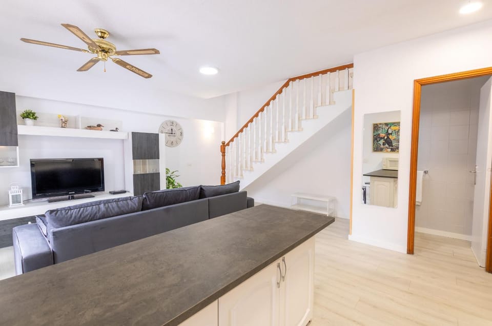 Communal lounge/ TV room, Living room