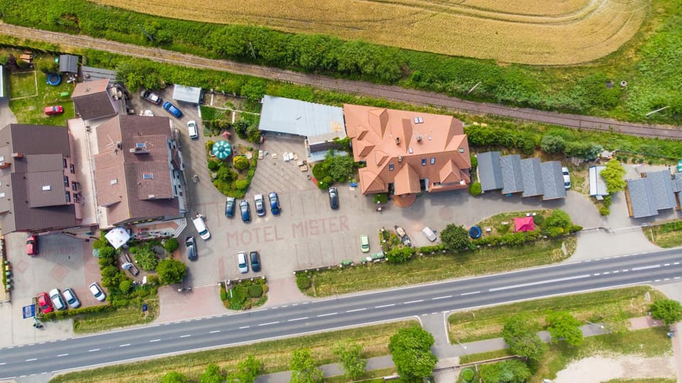 Property building, Neighbourhood, Bird's eye view, Floor plan, Street view