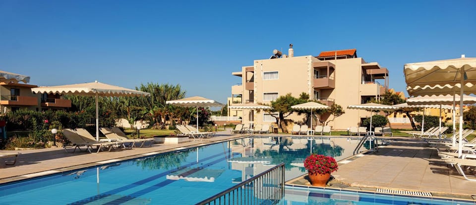 Property building, Swimming pool