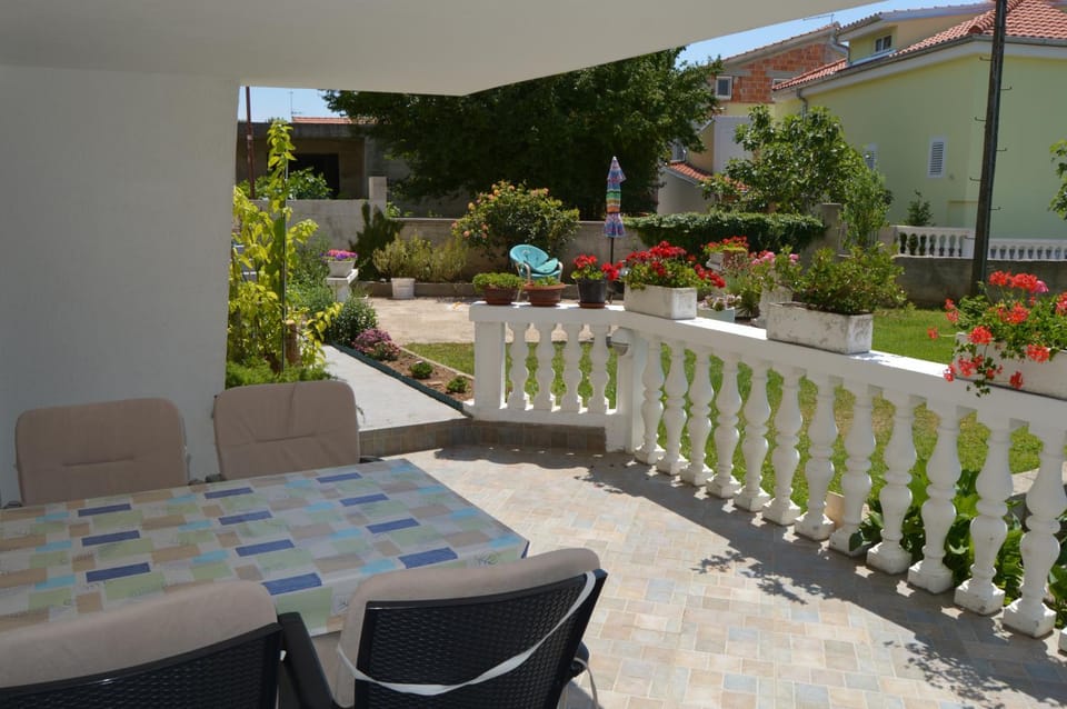 Apartman Latin 1 Apartment in Šibenik-Knin County, Croatia