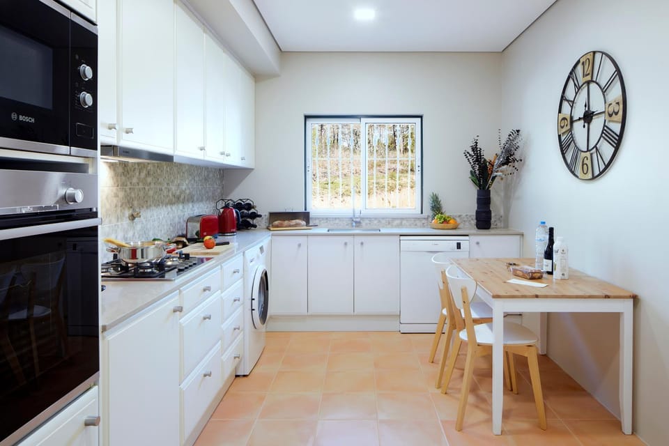 Coffee/tea facilities, Kitchen or kitchenette