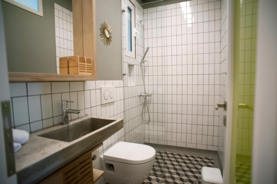 Shower, Toilet, Bathroom