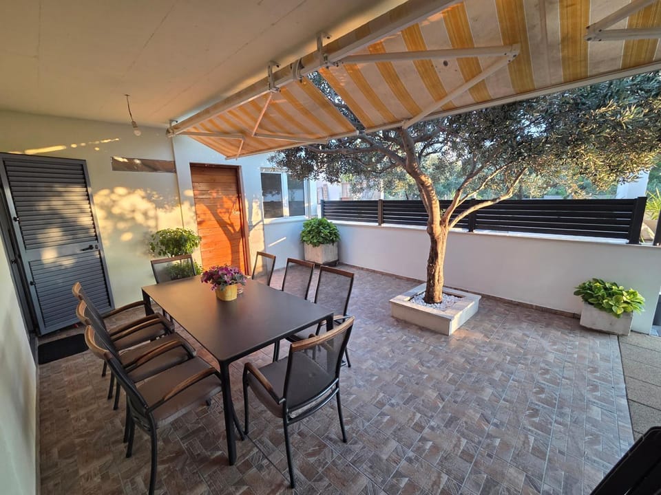 Patio, Balcony/Terrace