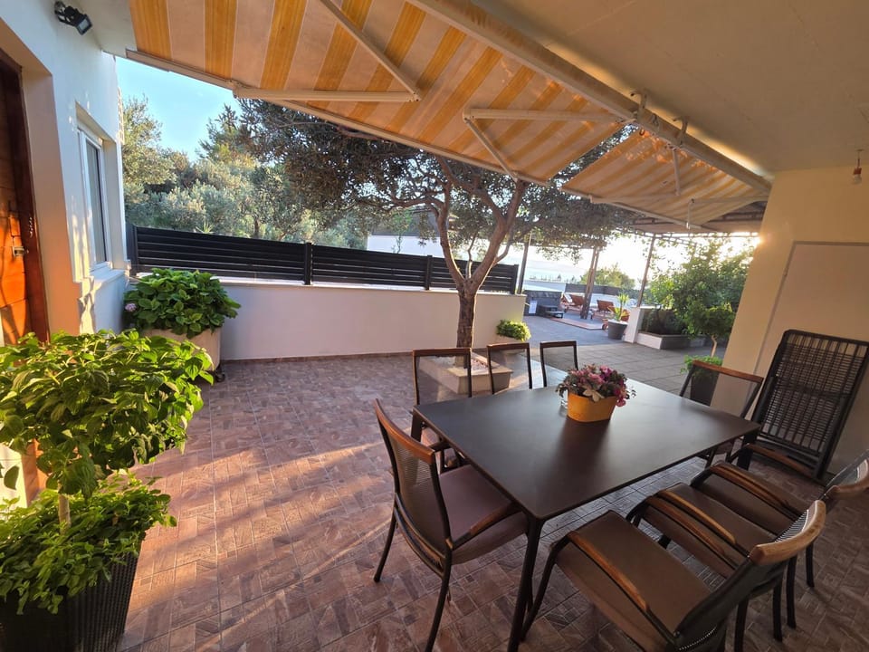 Patio, Day, View (from property/room), Balcony/Terrace