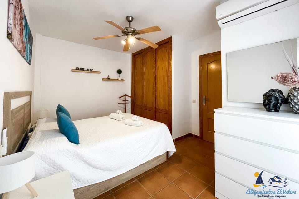 Bed, Photo of the whole room, Bedroom, wardrobe, air conditioner