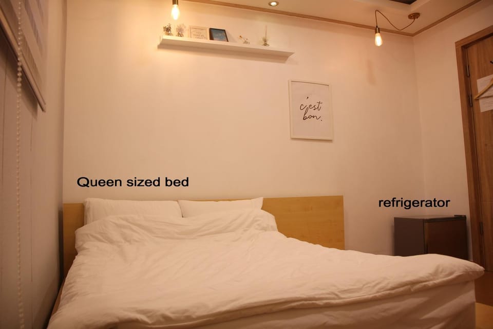 Hongdae 4min Soju house Bed and Breakfast in Seoul