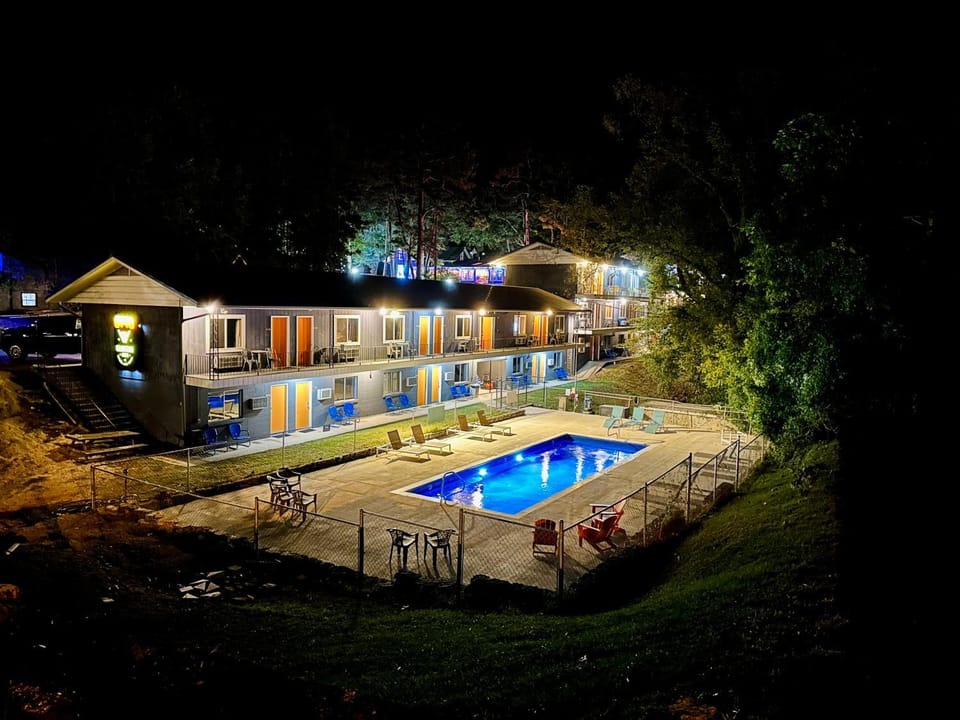 Property building, Night, Pool view, Swimming pool, sunbed