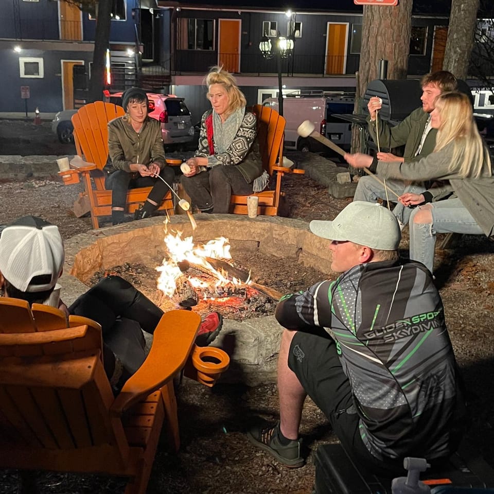 People, Evening entertainment