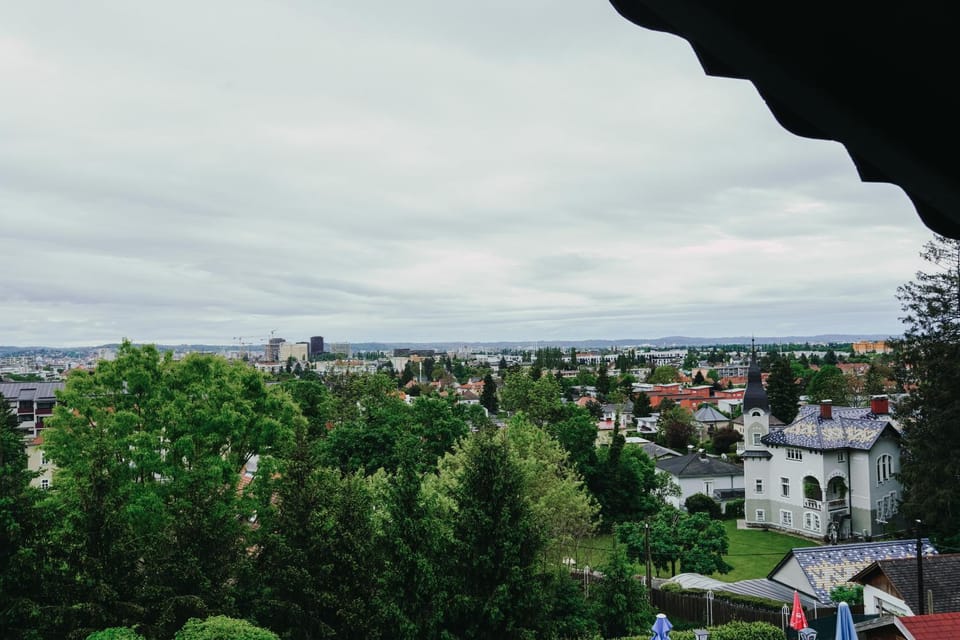 Pension Steinbichler - Apartments und Zimmer Check in 24-7 Bed and Breakfast in Graz