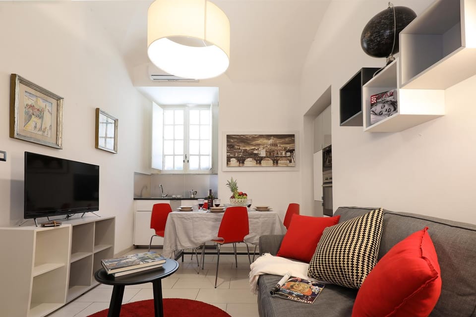 Communal lounge/ TV room, Living room, Seating area, Dining area