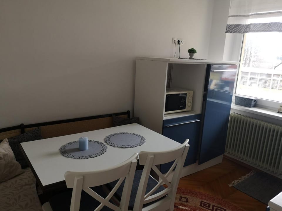 Dining area, Communal kitchen