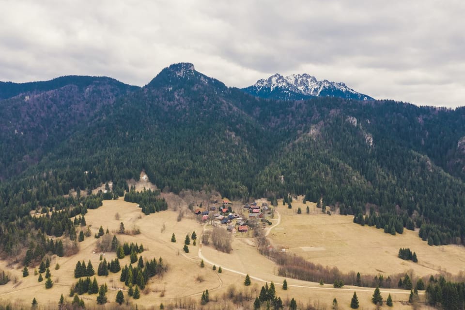 Natural landscape, Bird's eye view, Hiking, On site, Mountain view