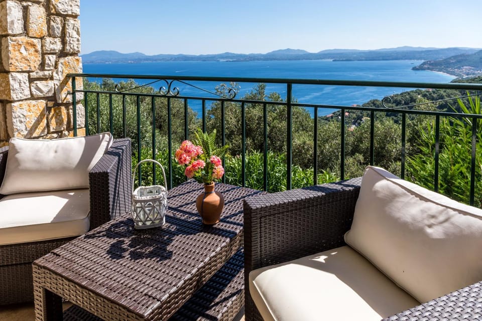 Patio, Natural landscape, Balcony/Terrace, Seating area, Sea view
