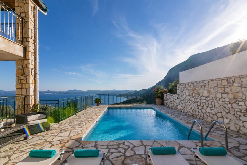 Property building, Day, Natural landscape, View (from property/room), Balcony/Terrace, Pool view, Swimming pool, sunbed