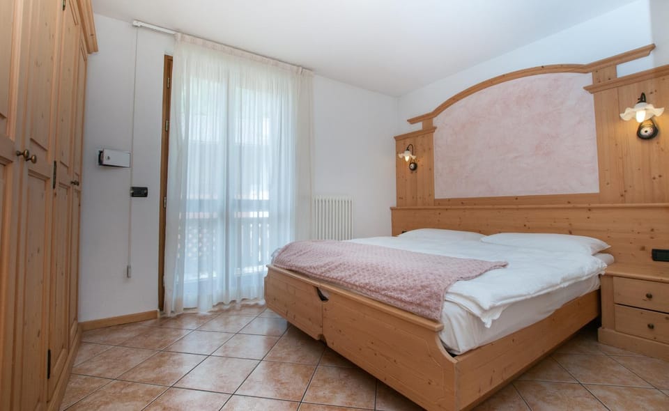 Bed, Bedroom, wardrobe