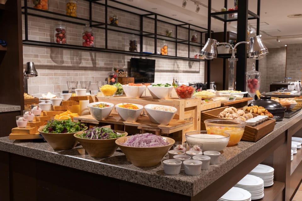 Restaurant/places to eat, Breakfast, Buffet breakfast