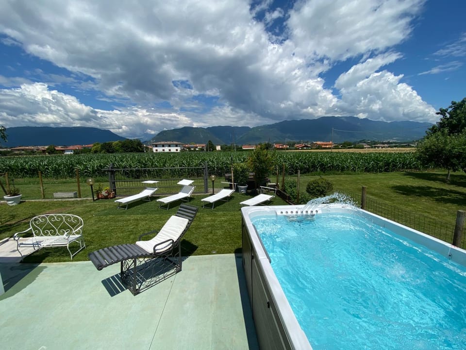 Solarium, Swimming pool, Swimming pool