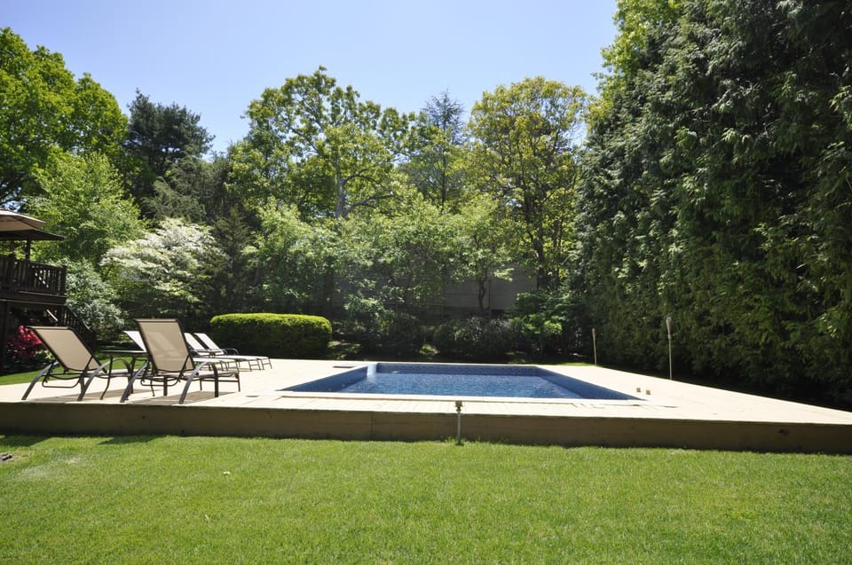 Hamptons nice 4 Queen bdr,Billiard, CAC,BBq, call for preapproval House in The Hamptons