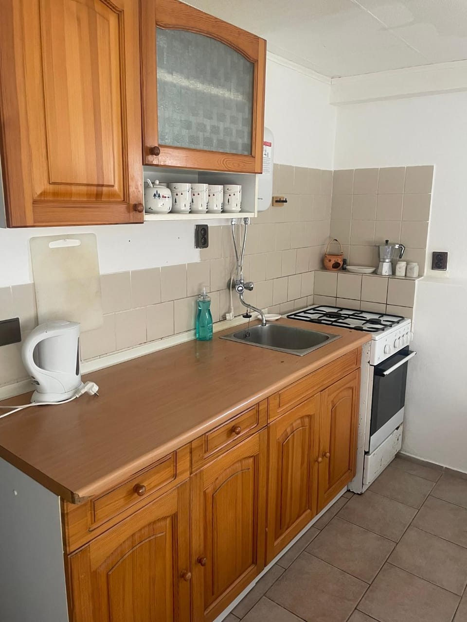 Kitchen or kitchenette, pet friendly, stove