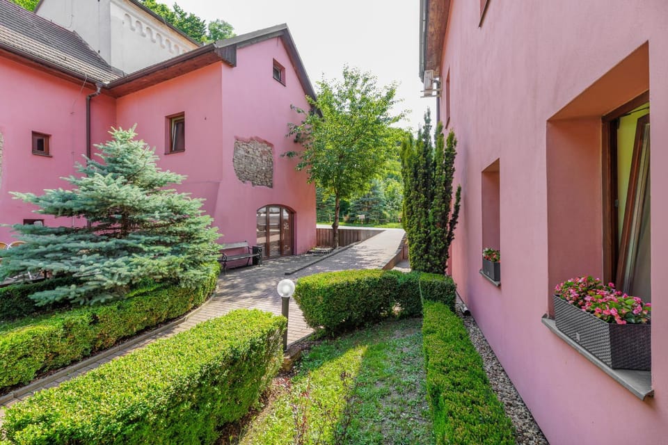 Property building, Garden, Garden view