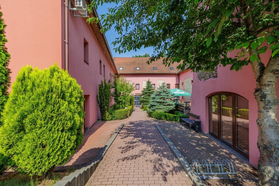 Property building, Garden, Garden view