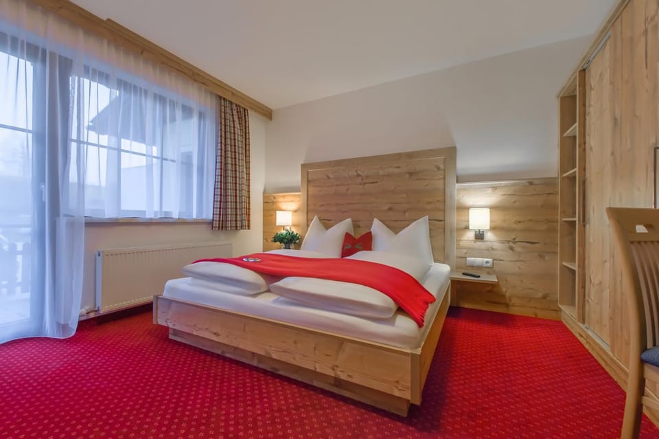 Pension Haus am Dorfplatz Bed and Breakfast in Salzburgerland
