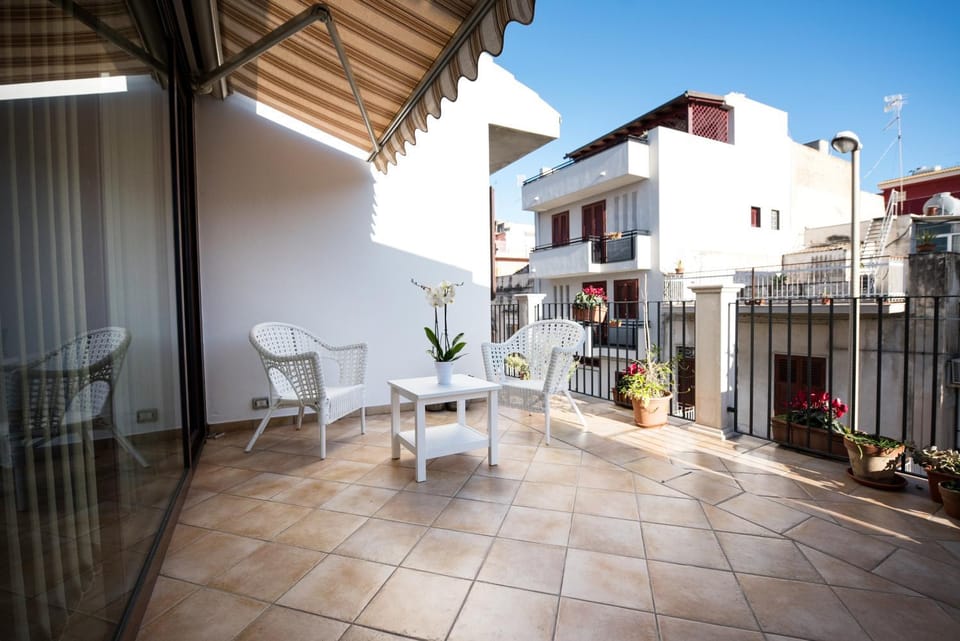 Property building, Balcony/Terrace