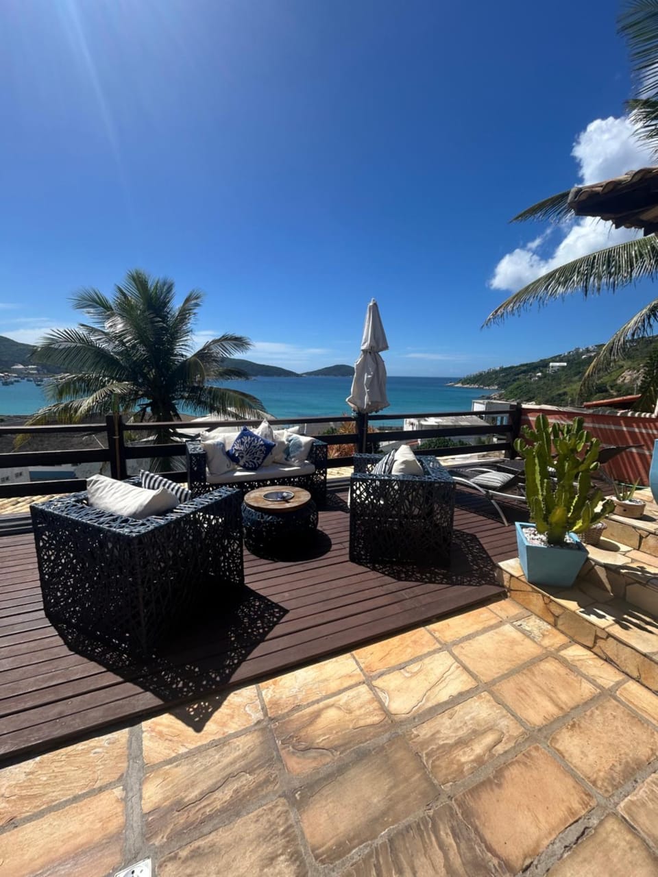 Guesthouse Saint Tropez Inn in Vila Canaa