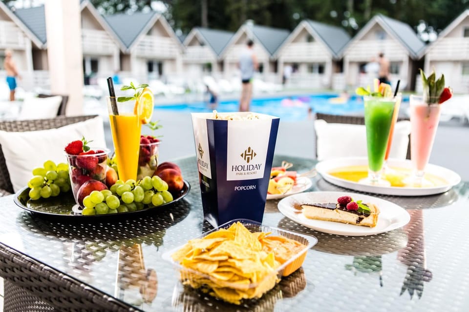 Food and drinks, Food, Drinks