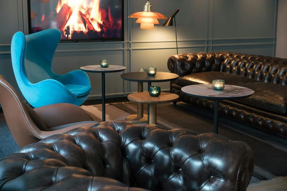 Lounge or bar