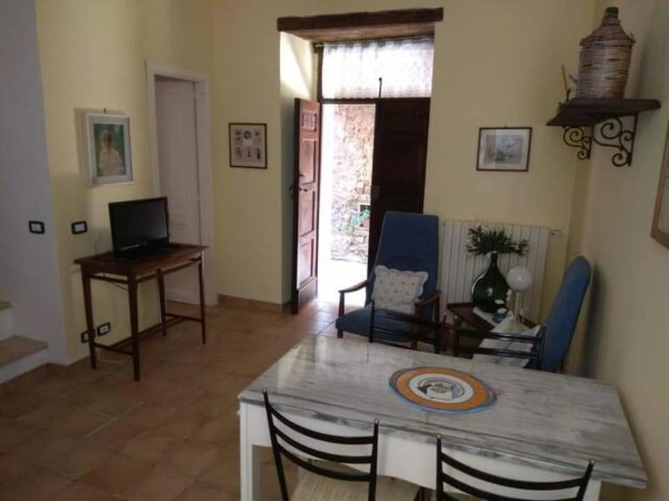 Case Vacanze Cilento Antico a pochi km dal mare House in Campania