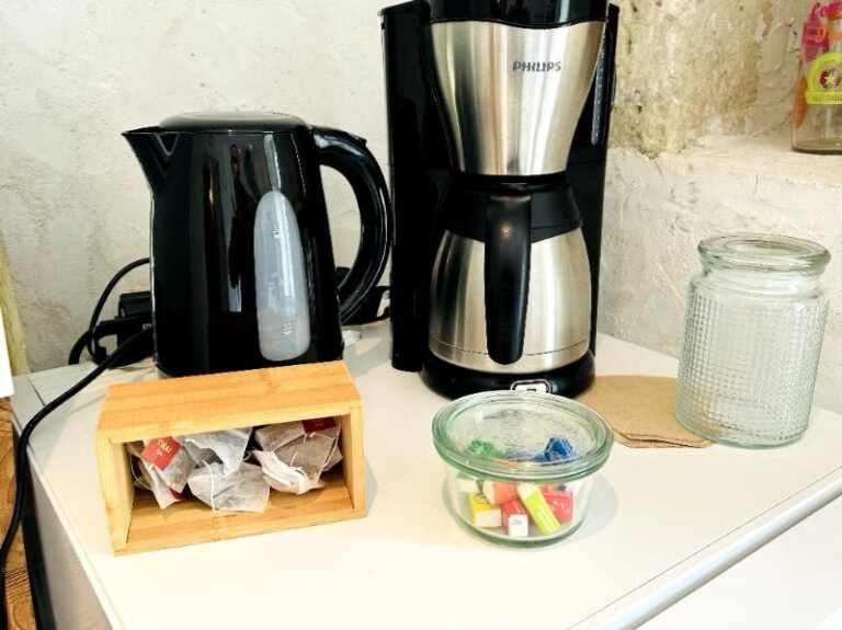 Coffee/tea facilities