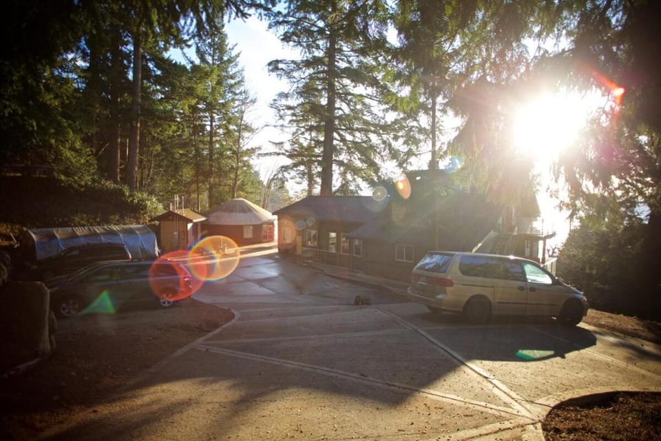 Halfmoon Haven Beach Cottage or Oceanview Suite Bed and Breakfast in Vancouver Island